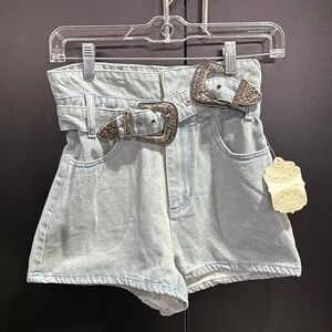 Altar’d State Light Wash,high rise,western silver belted,pocket,jean shorts